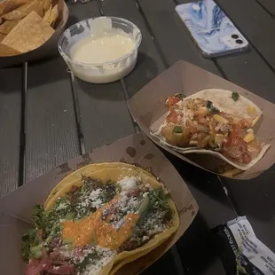 Pork carnitas and shrimp taco, very good food and environment.