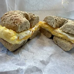 Egg and cheese bagel