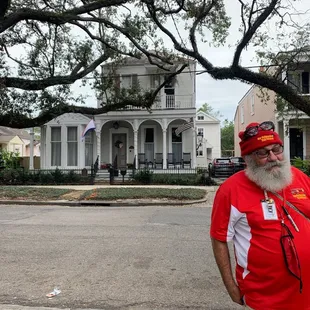 Start of our tour. There's Alan!!