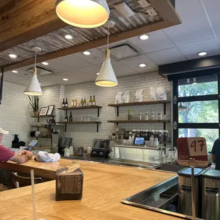 sushi and sashimi, interior