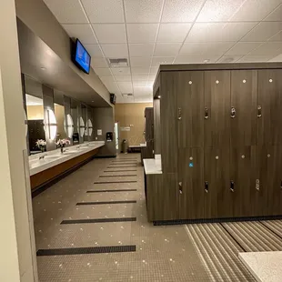 WOMENS BATHROOM PT. 2 || FEB. 2024