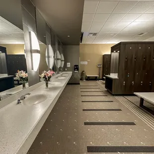 WOMENS BATHROOM || FEB. 2024