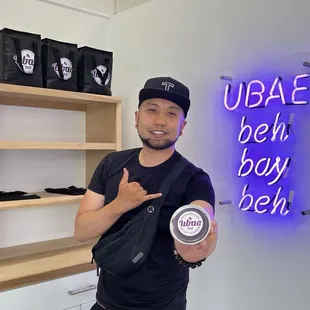 Got a little Ube cheese tart thang from Ubae - IG@BlackTigerEats