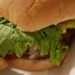 Mac &amp; cheese stuffed burger