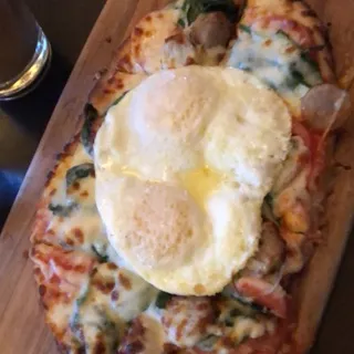 Flatbread Breakfast Pizza