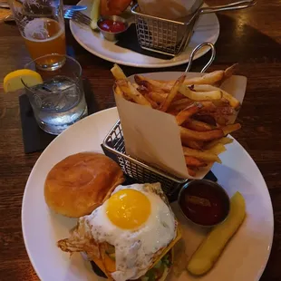 Konnen Den House Burger