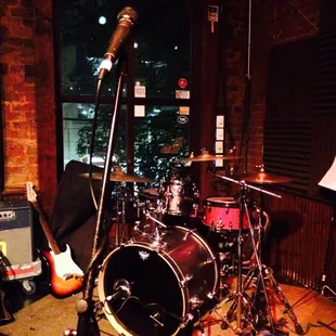 Vandell Andrew is performing with special guest Kirk Thurmond.