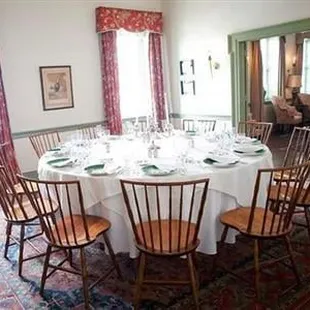 Governors Room - The idea room for a Board meeting, connects to the Jefferson Room and Library.