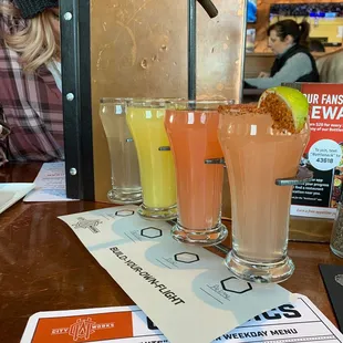 Mimosa flight: mulemosa, Bellini, rose and paloma