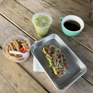 Smashed Avocado Sandwiches