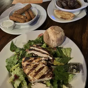 Michigan salad, steak bites and mozzarella sticks all amazing!