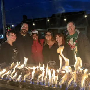 Great friend around the warm flames ! We were toasty