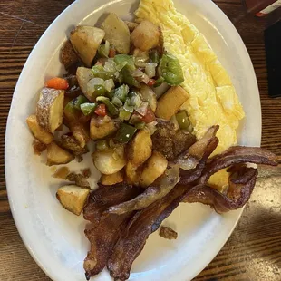 2 egg breakfast with bacon and house potatoes