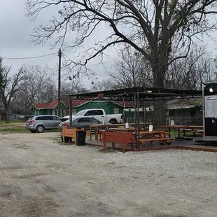 New outdoor view with tire shop sign co-located