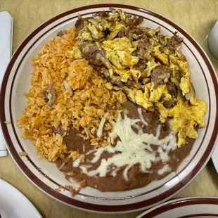 a plate of mexican food