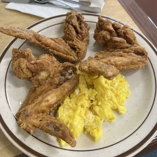 Chicken Wings (3) &amp; Eggs