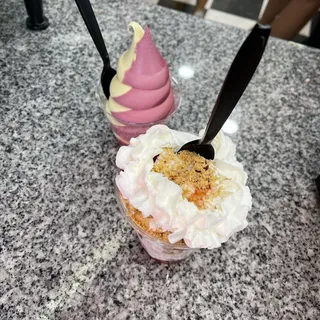 Strawberry Cheesecake Crumble