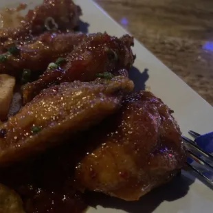 bbq wings, chicken wings and fried chicken, fried chicken wings, poultry, fried chicken, chicken wings, chicken, food, bbq chicken