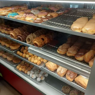 Randomly stop here to pick up donuts for my vendor.