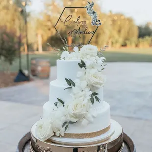 Cake Flowers provided by CL Decor to match the rest of our decorations