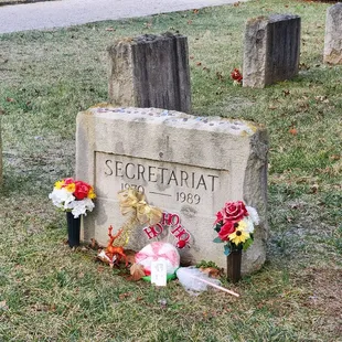 Secretariat tomestone