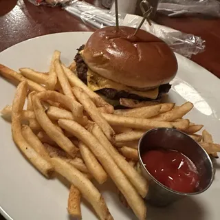 Classic Cheeseburger