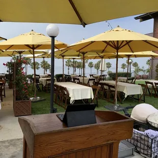 Outdoor dinning area