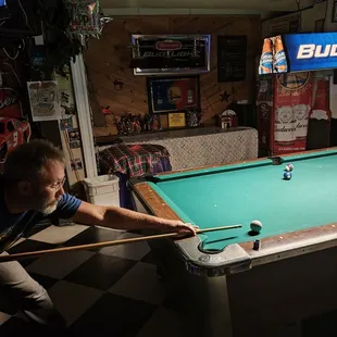 Pool table