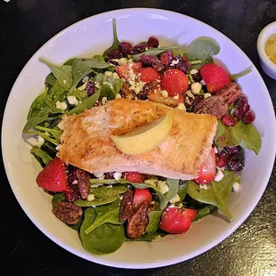 Spinach Salad w/Salmon