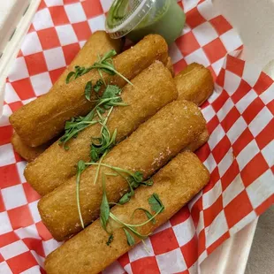 pop-up at Delirama: yuca fries