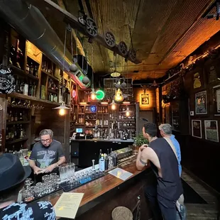 Bar shot