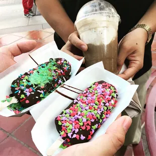 Customized hand dipped ice cream bars &amp; root beer float