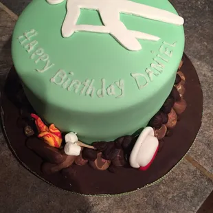 a birthday cake for a runner