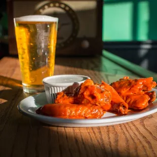 OG Buffalo Wings and beer!
