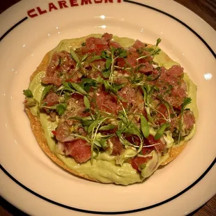 Tuna tartare tostada