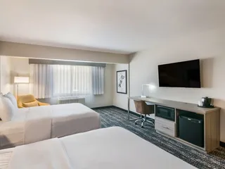 Hourglass Hotel, Ascend Hotel Collection