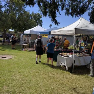 vendors selling goods