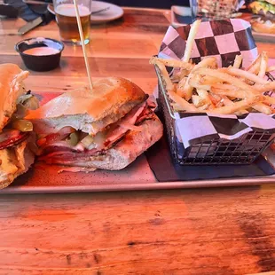 Italian sandwich &amp; shoestring rosemary fries