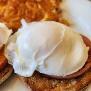 Eggs Benedict