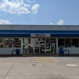 Clark's Pump-N-Shop