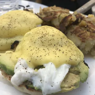 Avocado Eggs Benedict
