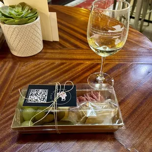 Pour Deux Brut Cuvée and complimentary charcuterie