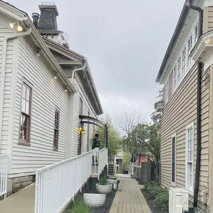 Back side of restaurant (2)