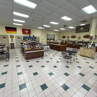 Free refills on coffee and there some nice tables to sit as well