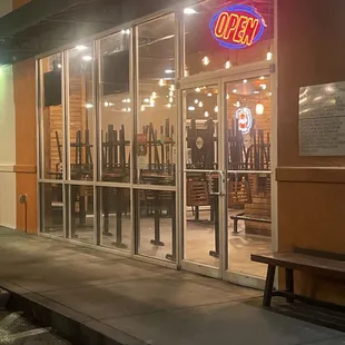 Open sign is on but no service rendered inside.