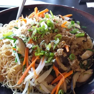 Stir-fried Rice Noodle w/Chicken Fillet or Pork Chop or Seafood ($2.00)