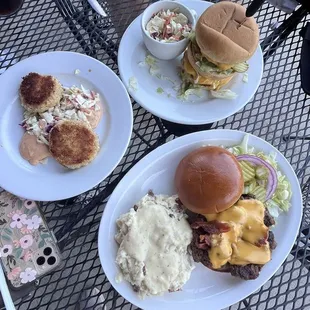 Crab Cakes, Bacon Cheeseburger, Big Classic Burger