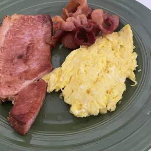 Scrambled eggs, bacon, country ham