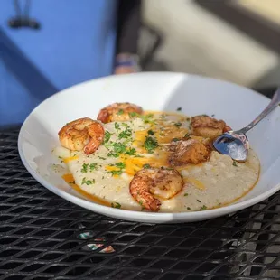 Shrimp  &amp; grits w/