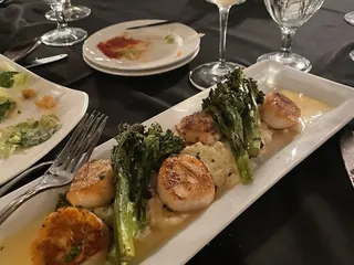 Cru Restaurant & Wine Bar